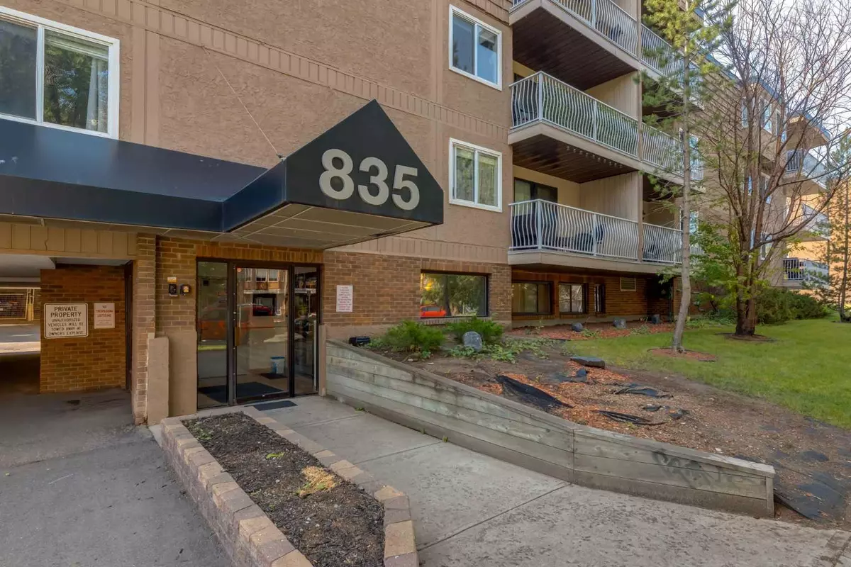 Calgary, AB T2T 0H6,835 19 AVE SW #306