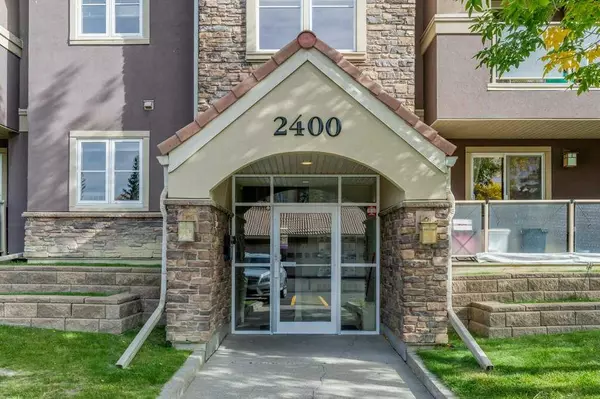 Calgary, AB T3A 3Y2,2414 Edenwold HTS Northwest