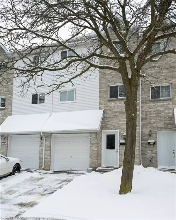 Kingston, ON K7M 7W3,876 SEXTON LN #94