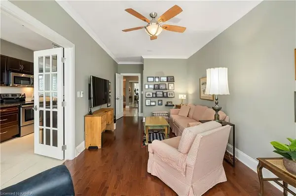 Kingston, ON K7L 0A1,5 GORE ST #705