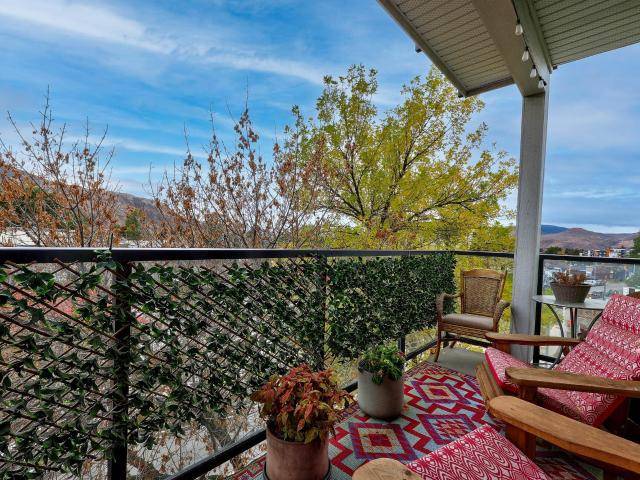 Kamloops, BC V2B 3G3,404 280 TRANQUILLE RD