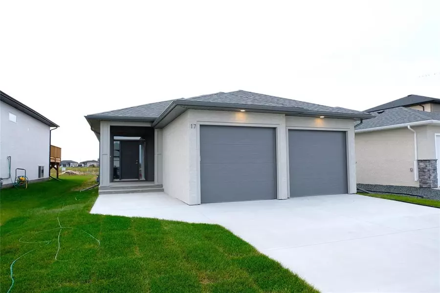 17 Prestwick ST, Niverville, MB R0A 0A1