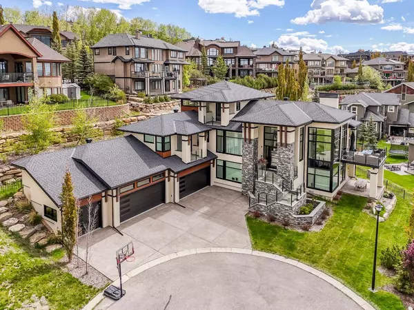 44 Spring Valley Southwest, Calgary, AB T3H 4V2