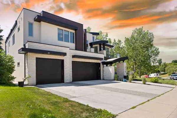 Calgary, AB T3A 1P3,275 Dalhurst WAY Northwest