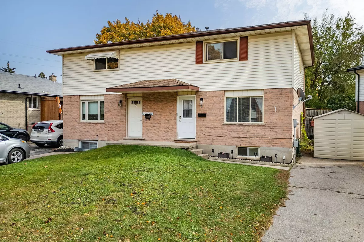 Kitchener, ON N2P 1T3,9 Harvest CT