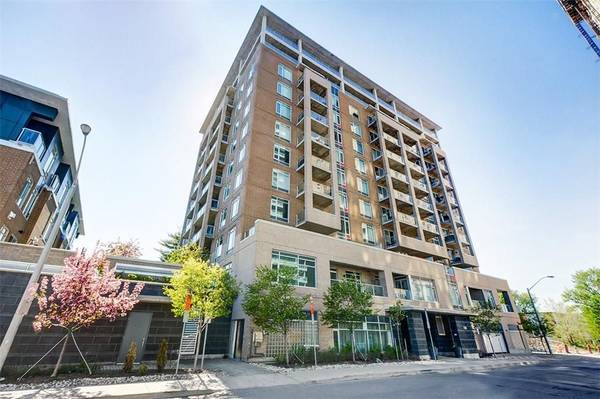 100 Champagne AVE S #810, West Centre Town, ON K1S 4P4