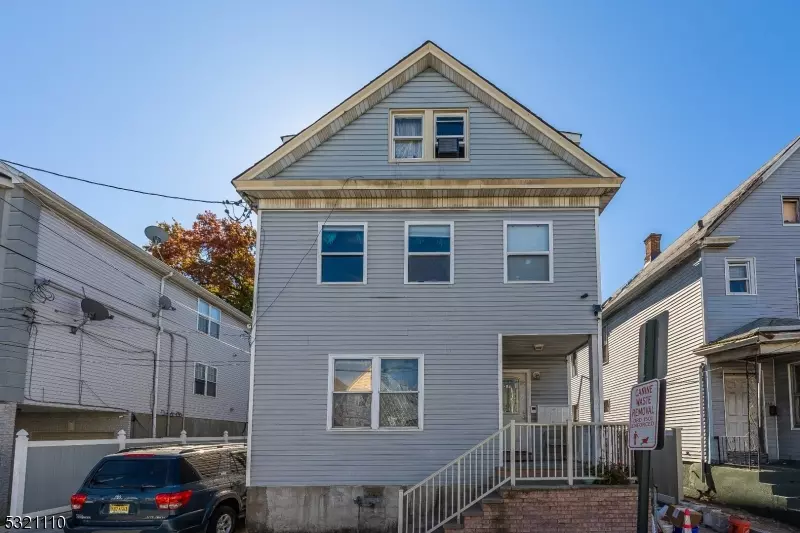 932 Olive St, Elizabeth City, NJ 07201