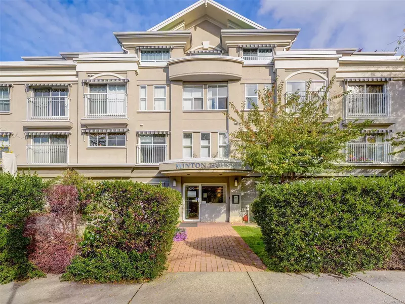 1070 Southgate St #202, Victoria, BC V8V 2Z2