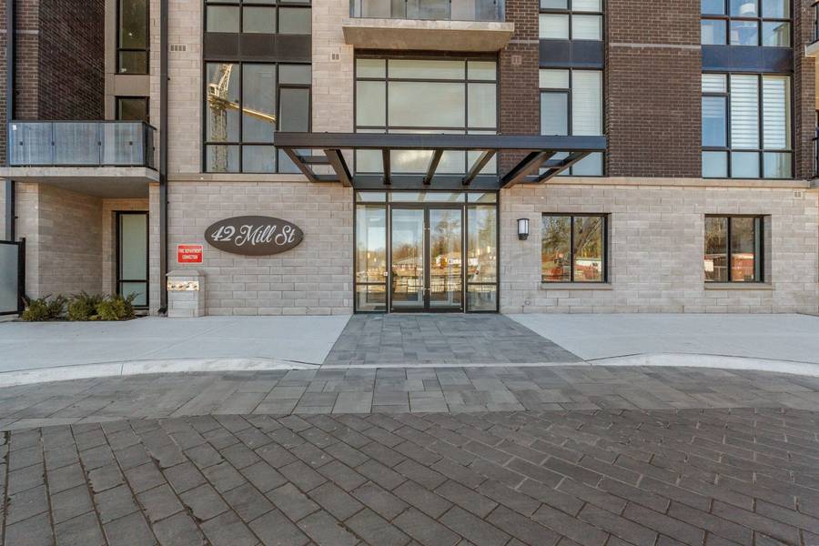 42 Mill ST #205, Halton Hills, ON L7G 0P9