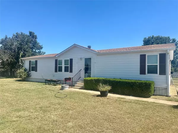 Southmayd, TX 75092,114 Pine Ridge Circle