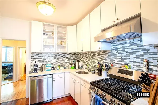 Brooklyn, NY 11235,38 Corbin PL