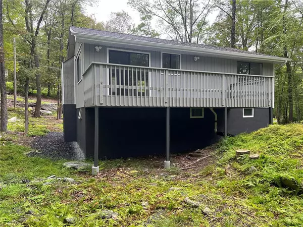 319 Whippoorwill Drive, Pike County, PA 18302