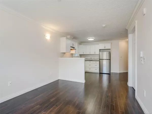 Victoria, BC V8V 2Z2,1070 Southgate St #202