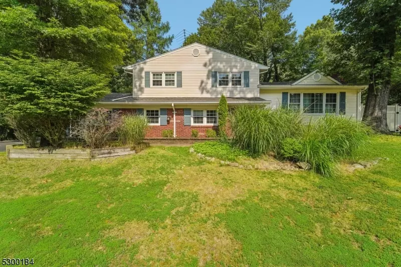 308 Joan Pl, Wyckoff Twp., NJ 07481