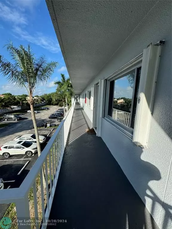 Lake Worth, FL 33462,6289 Lear Dr  #302