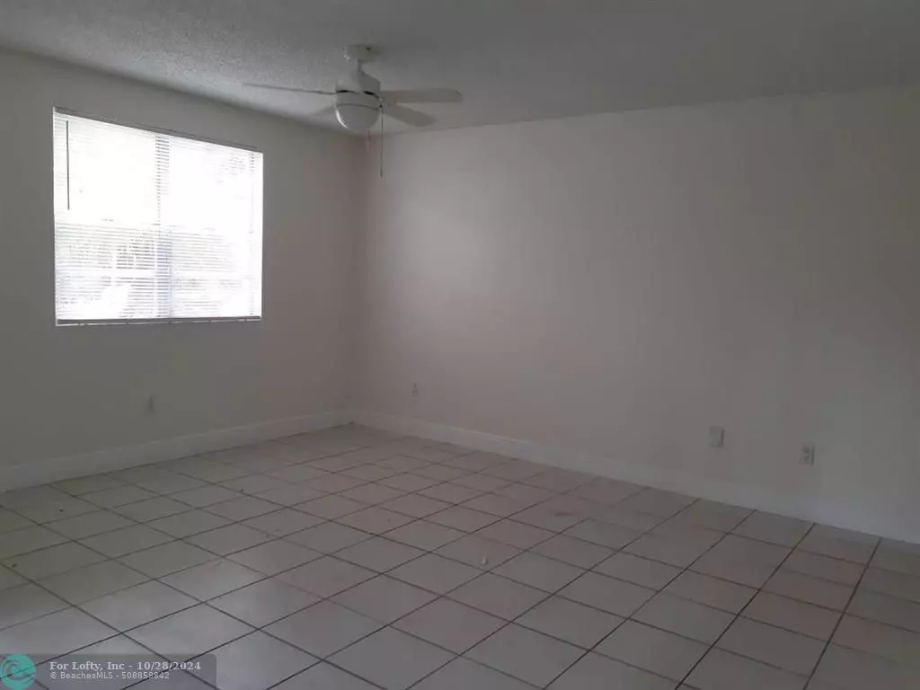 Pompano Beach, FL 33069,1225 SW 46 Ave  #205