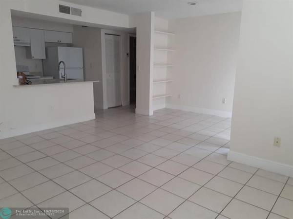 Pompano Beach, FL 33069,1225 SW 46 Ave  #205