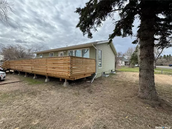 302 2nd AVENUE E, Buchanan, SK S0A 0J0