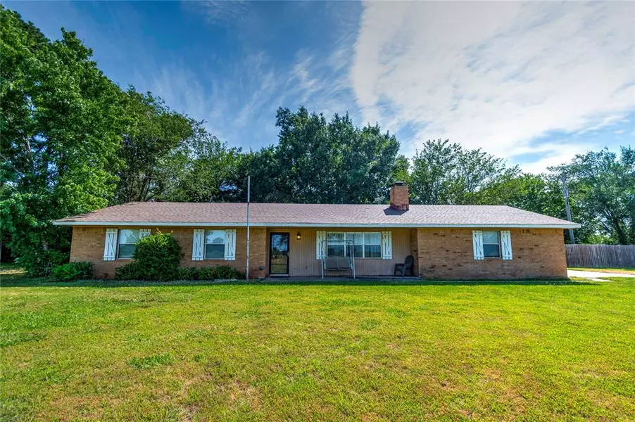 48008 Hardesty Road, Earlsboro, OK 74840