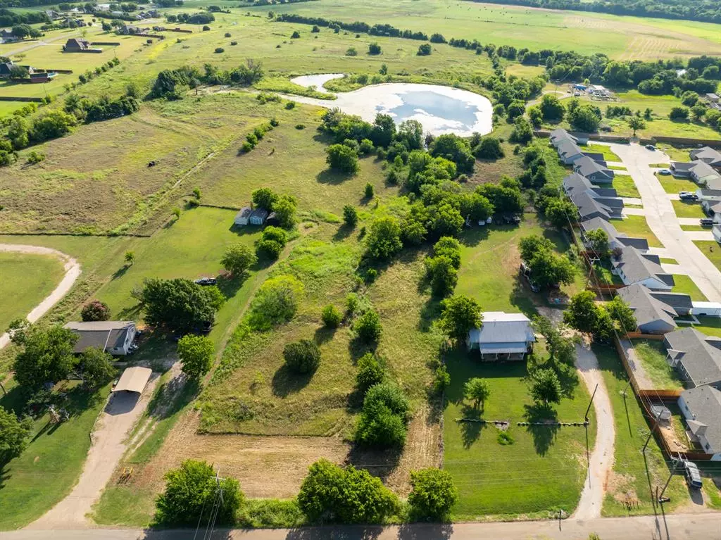 Rio Vista, TX 76093,702 S Cleburne Whitney Road