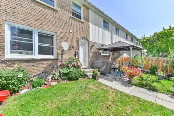 Belleville, ON K8P 4R4,25 Tracey Park DR #77