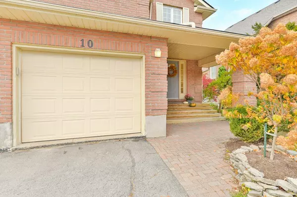 Belleville, ON K8P 5G1,10 Sherwood CRES