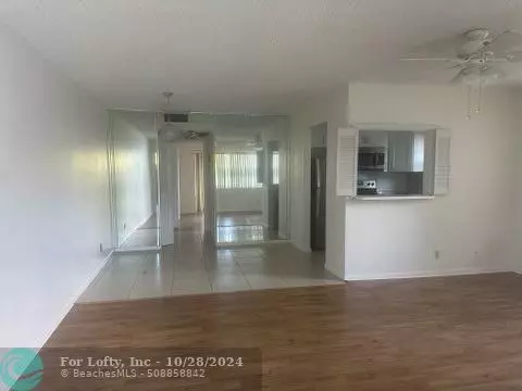 Deerfield Beach, FL 33442,637 Durham W  #637