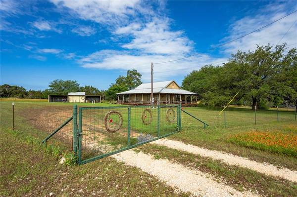 Meridian, TX 76665,1333 Private Road 2120