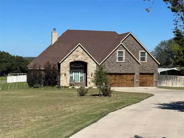 2105 Hills Court, Stephenville, TX 76401