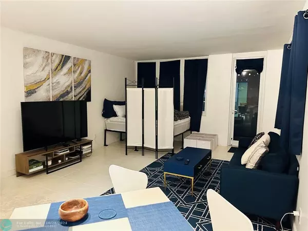 100 Lincoln  #411B, Miami Beach, FL 33139