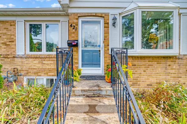 Oakville, ON L6K 3G1,421 St Augustine DR