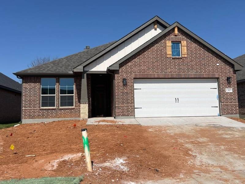 1307 Hickory Court, Weatherford, TX 76086