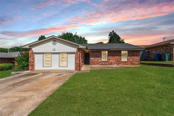 1020 N Blackwelder Avenue,  Edmond,  OK 73034