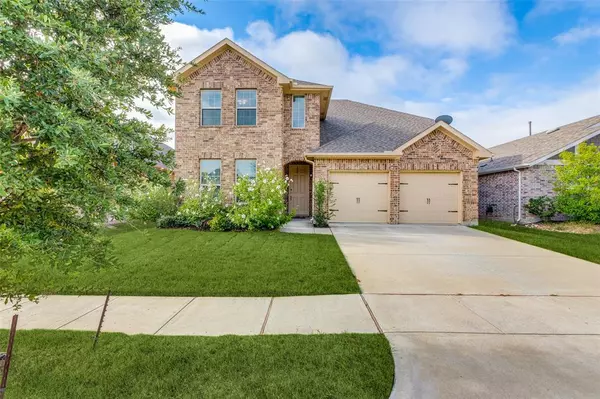 1900 Outpost Creek Lane, Aubrey, TX 76227