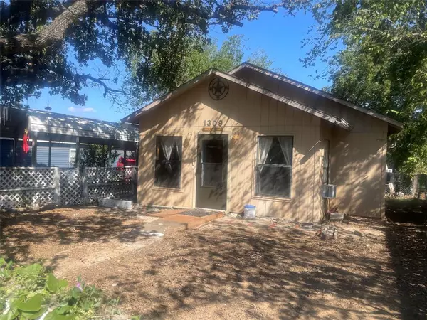 1309 Blewett Street, Graham, TX 76450