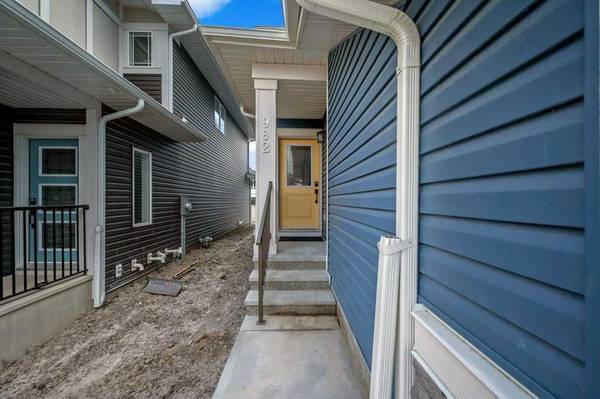 Airdrie, AB T4B0R7,982 bayview Rise Southwest