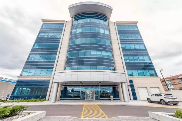 218 Export BLVD #314-1, Mississauga, ON L5S 1Y4