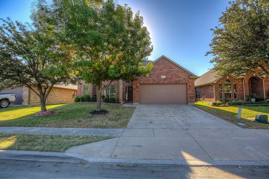 2132 Ravens Nest Drive, Fort Worth, TX 76177