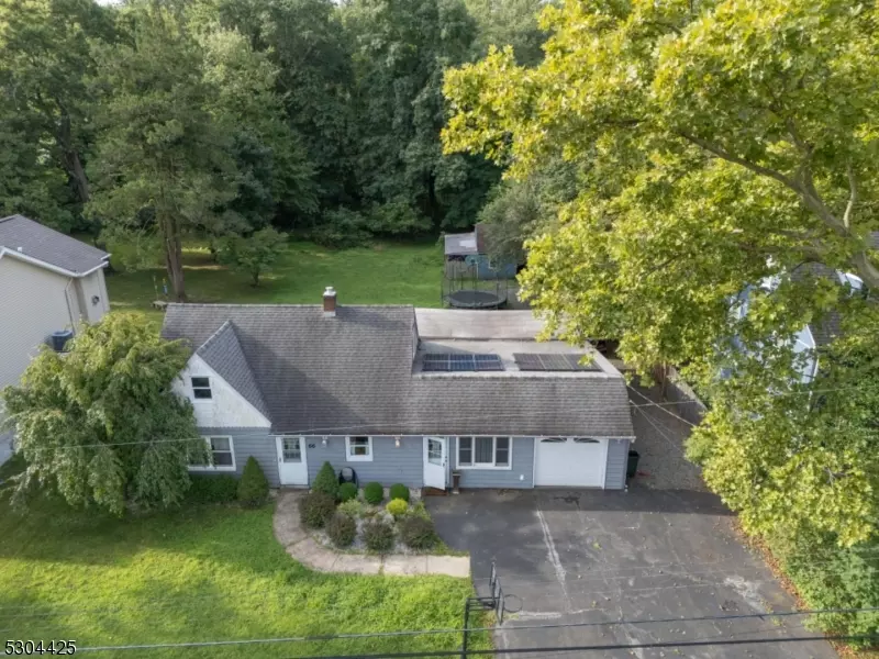 66 Village Rd, Pequannock Twp., NJ 07444