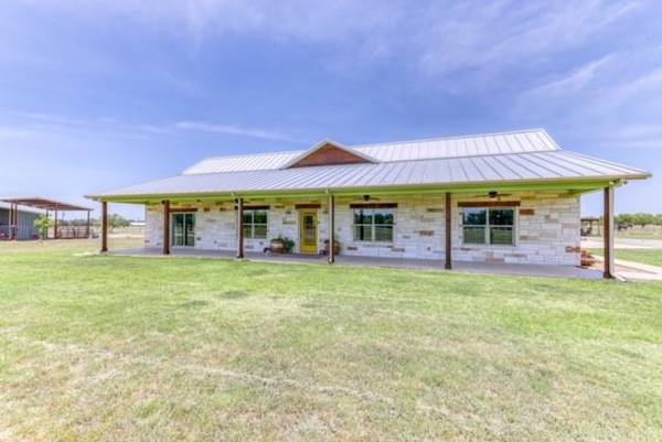 1010 Rambling Oaks Lane, Weatherford, TX 76088