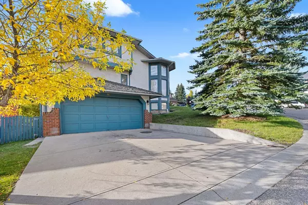 Calgary, AB T3A 3R5,151 Edelweiss PL NW