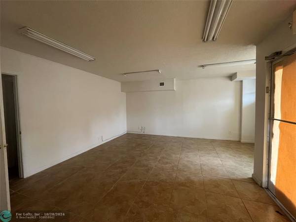 Hallandale Beach, FL 33009,203 E Hallandale Beach Blvd  #201-203