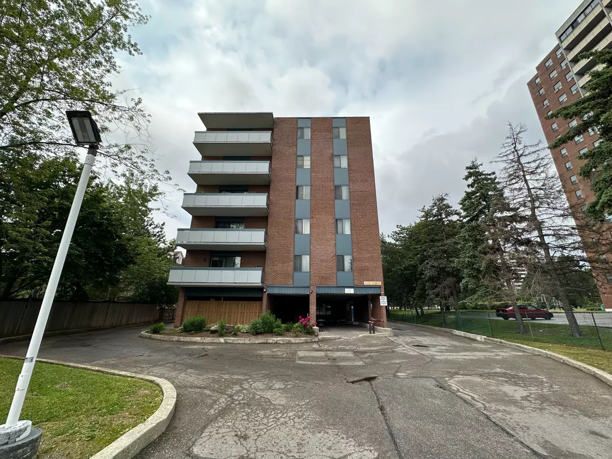 Toronto E05, ON M1W 2T9,1200 Bridletowne CIR #207