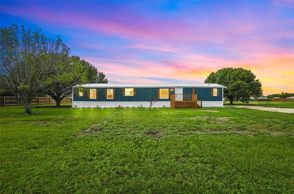 11201 Ghost Ridge Drive,  Venus,  TX 76084