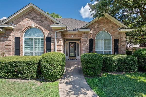 3008 Gleneagles Drive, Ennis, TX 75119