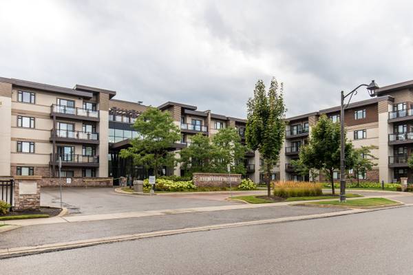 128 Garden DR #313, Oakville, ON L6K 0H7