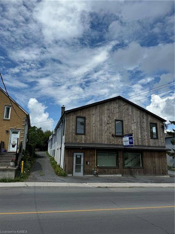 Kingston, ON K7K 2A8,95 CONCESSION ST #201