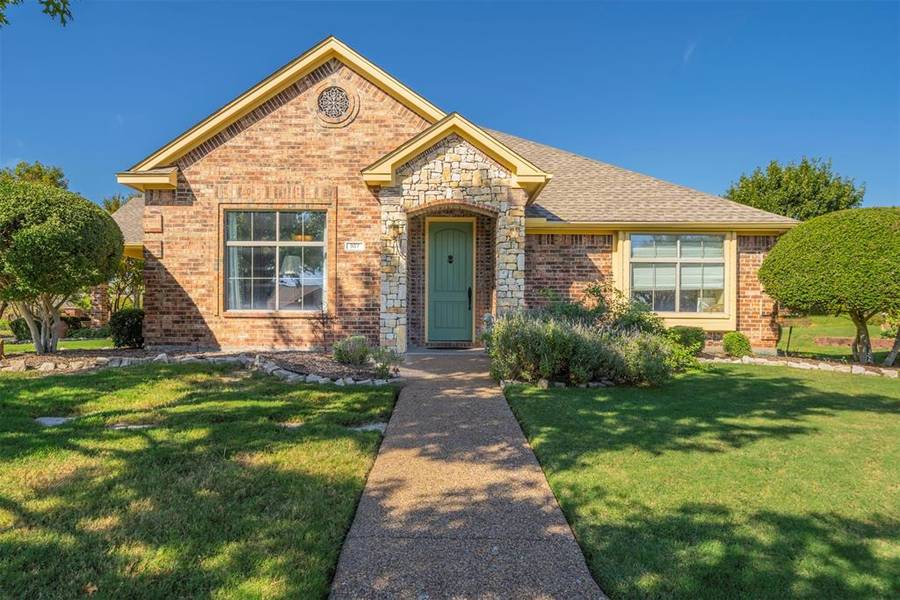 907 Cresthill Drive #39, Cedar Hill, TX 75104