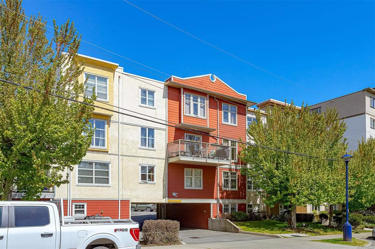 Langford, BC V9B 3C6,908 Brock Ave #303