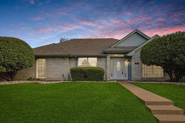 719 Blue Oak Drive,  Lewisville,  TX 75067